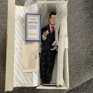 I Love Lucy Hamilton Collection Porcelain Doll Pair Ricky Ricardo
MIB